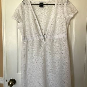 Catalina white laced swimsuit cover up euc xlarge